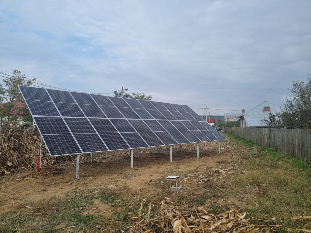 Panouri fotovoltaice diverse proiecte rezidentiale