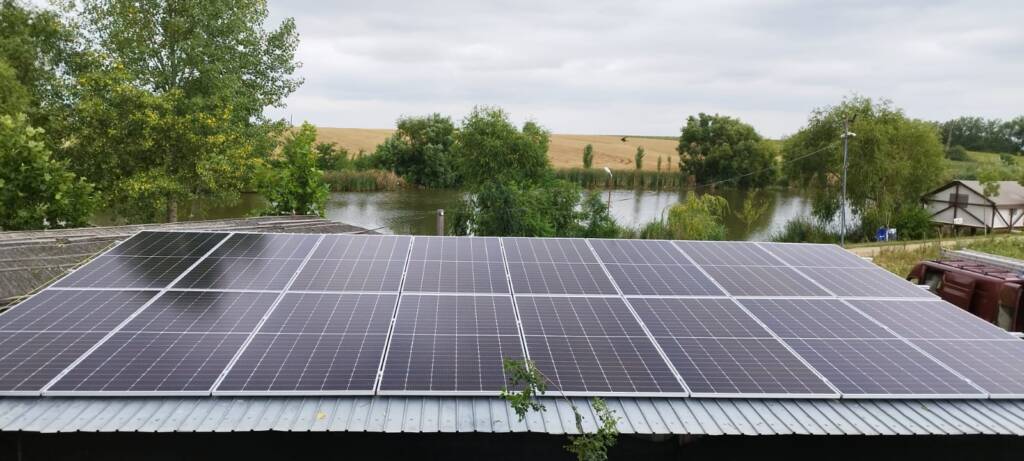 Panouri fotovoltaice diverse proiecte rezidentiale