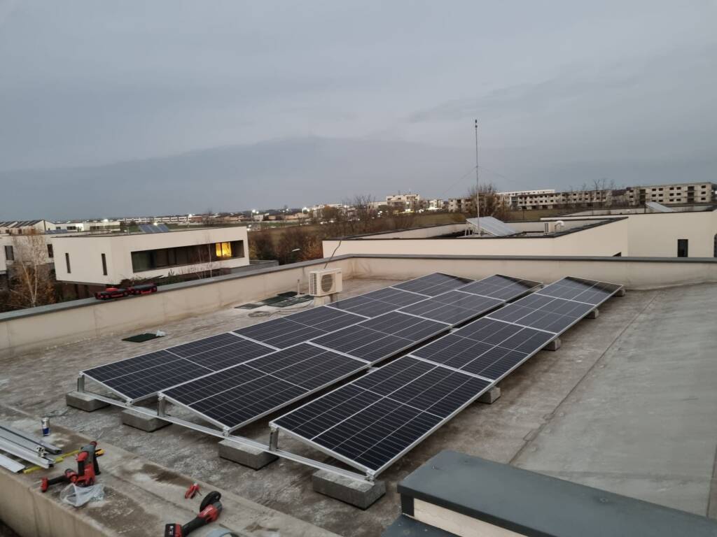 Panouri Fotovoltaice Amber Gardens