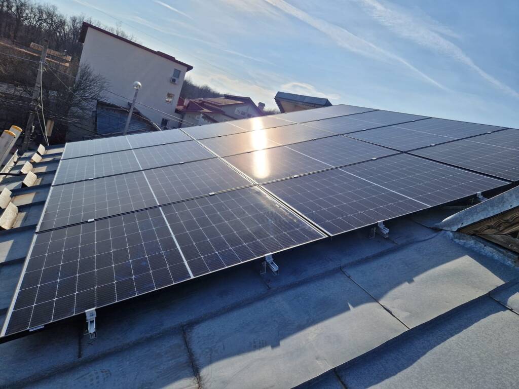 Panouri fotovoltaice diverse proiecte rezidentiale