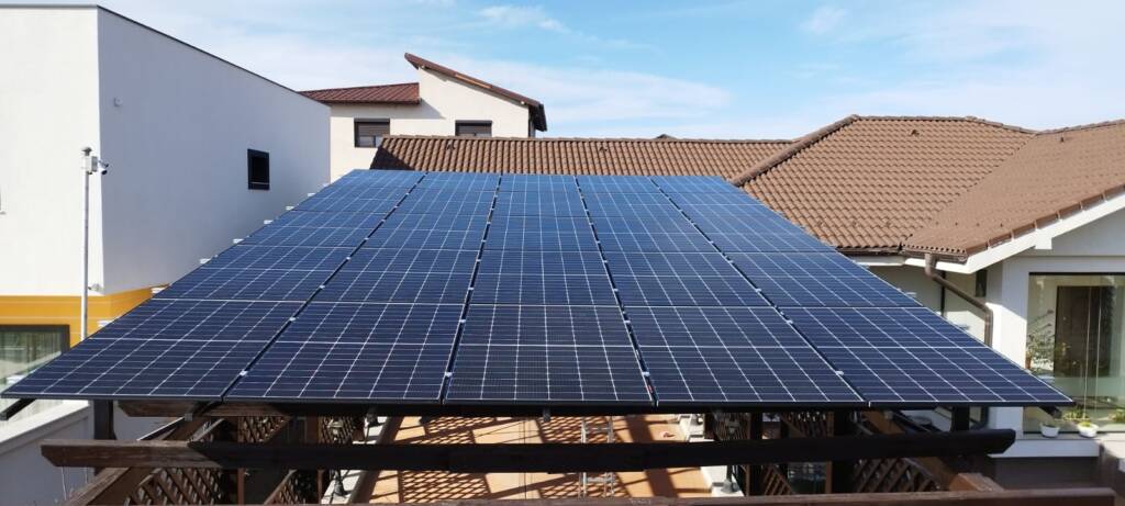 Panouri fotovoltaice diverse proiecte rezidentiale