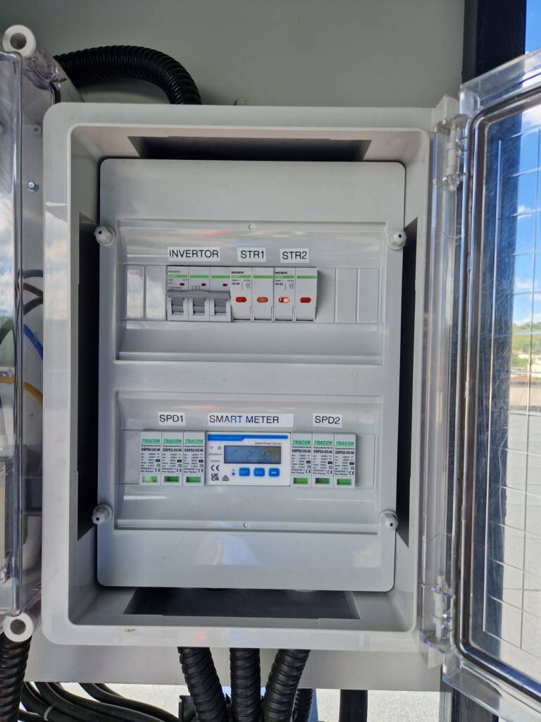 Panouri fotovoltaice diverse proiecte rezidentiale