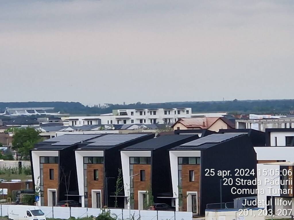 Panouri fotovoltaice parc rezidential amber forest