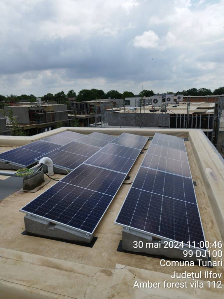 Panouri fotovoltaice parc rezidential amber forest