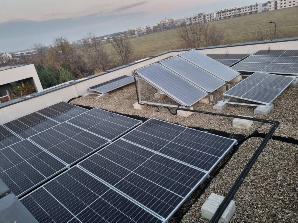 Panouri Fotovoltaice Amber Gardens