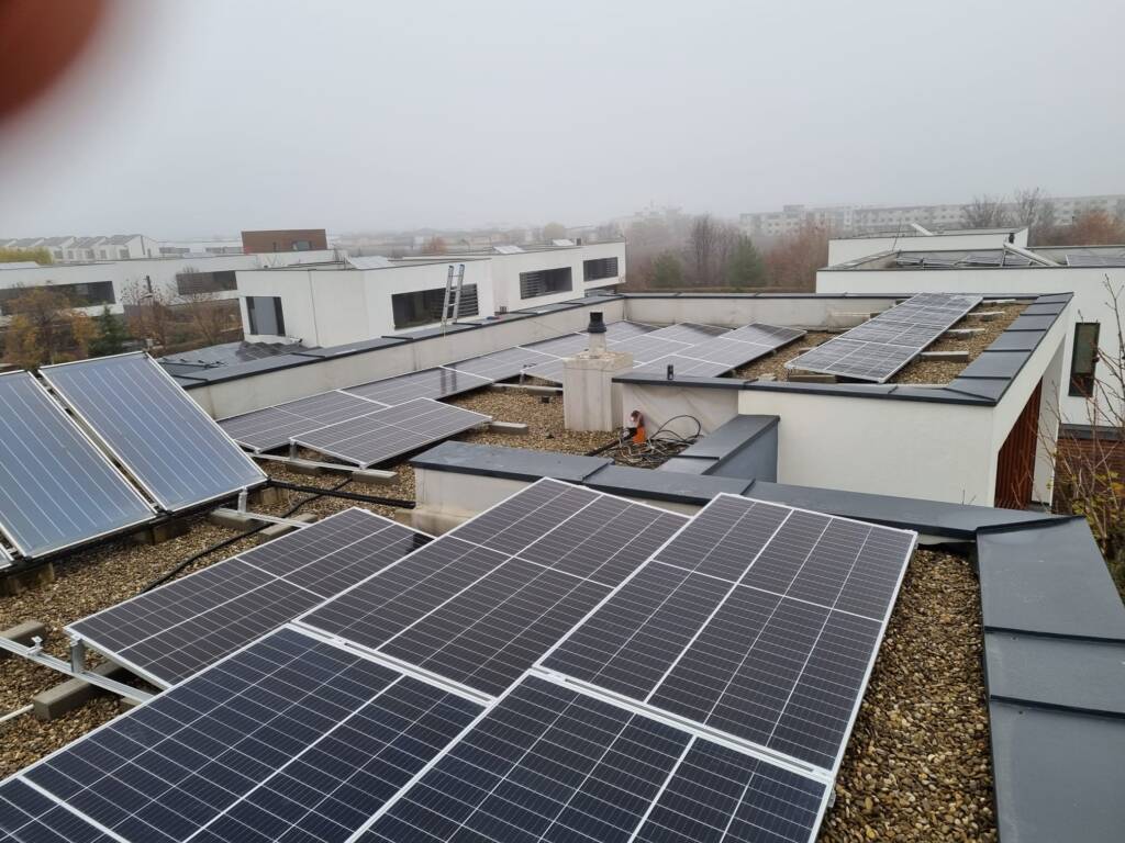 Panouri Fotovoltaice Amber Gardens