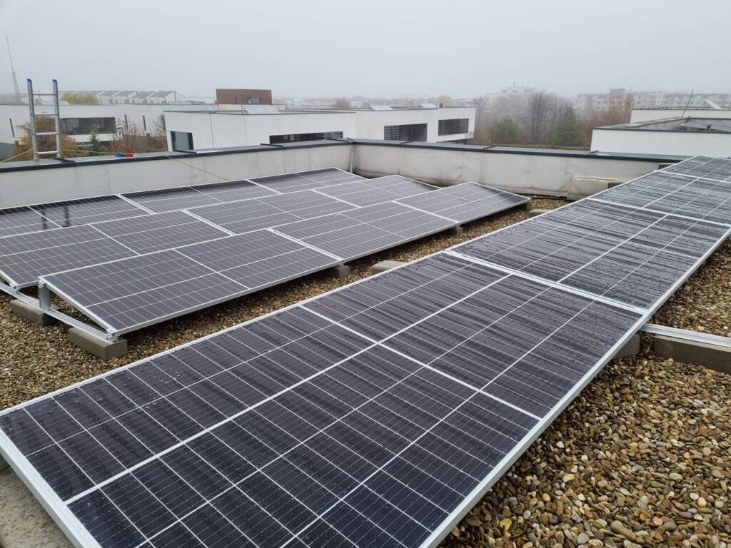 Panouri Fotovoltaice Amber Gardens