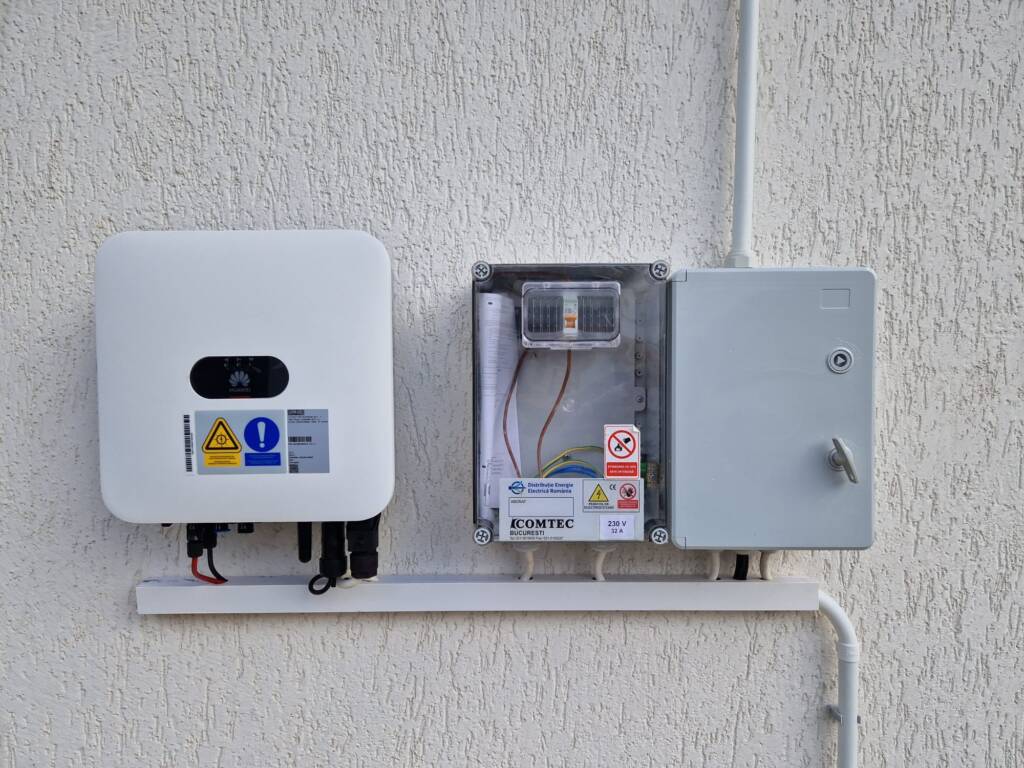 Nest Residence Tunari Panouri Fotovoltaice