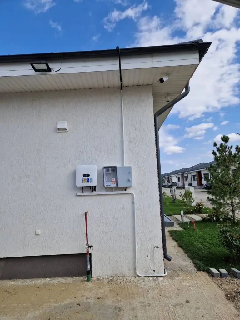 Nest Residence Tunari Panouri Fotovoltaice