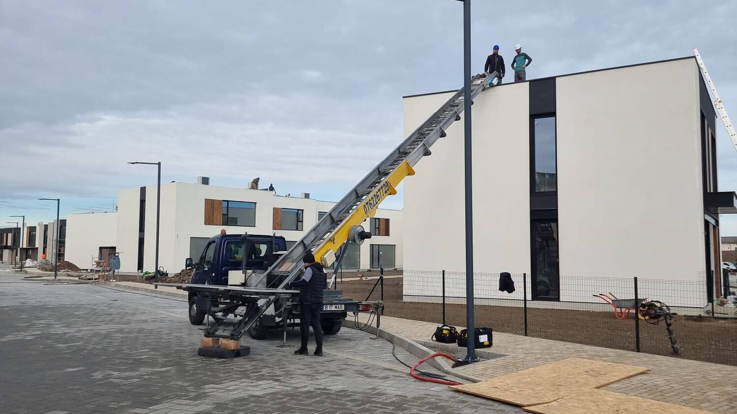Panouri fotovoltaice parc rezidential amber forest